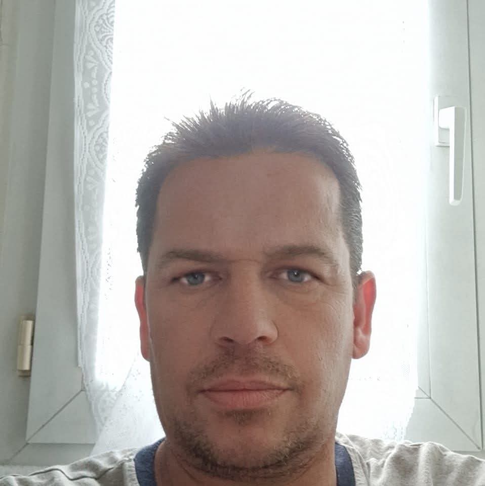 Brieg, 45 ans, Mérobert