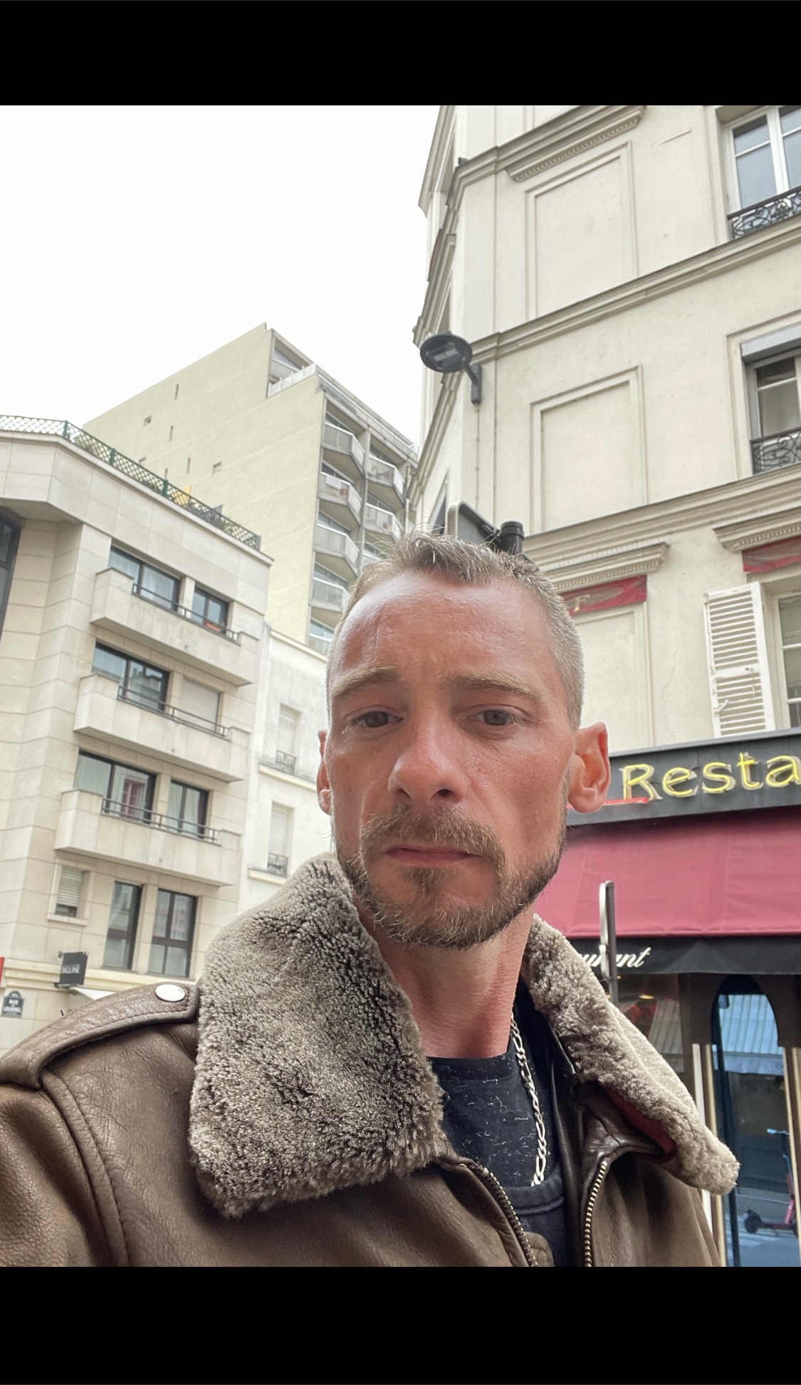 Clint, 42 ans, Saint-Escobille