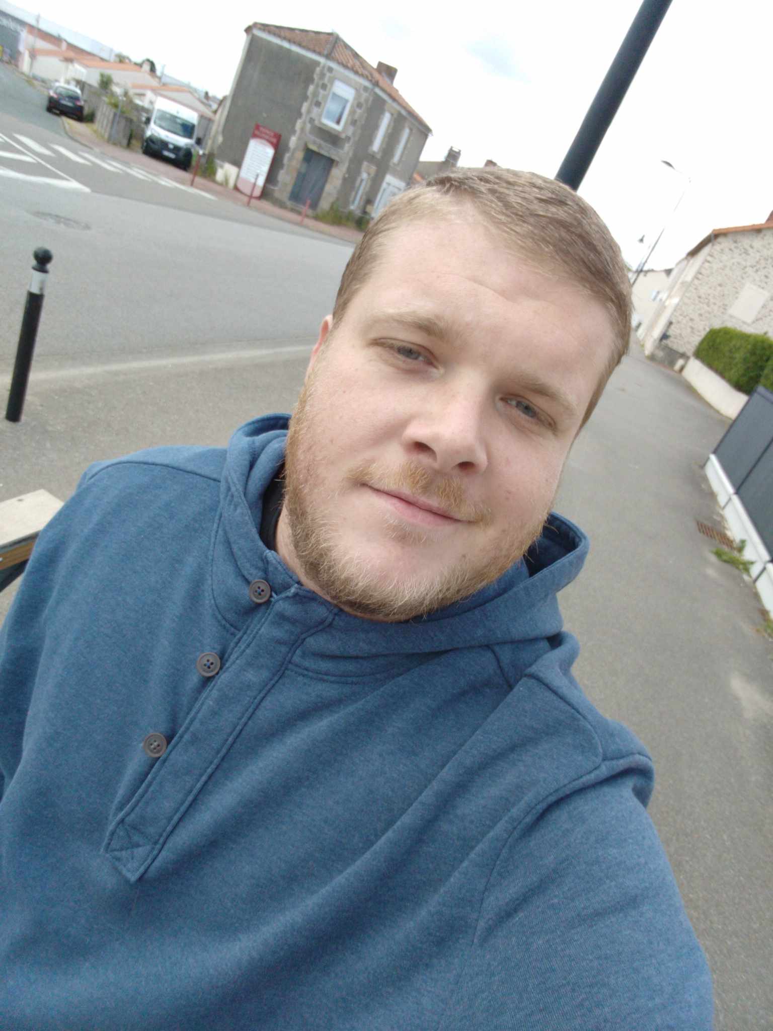 Hiram, 28 ans, Champmotteux